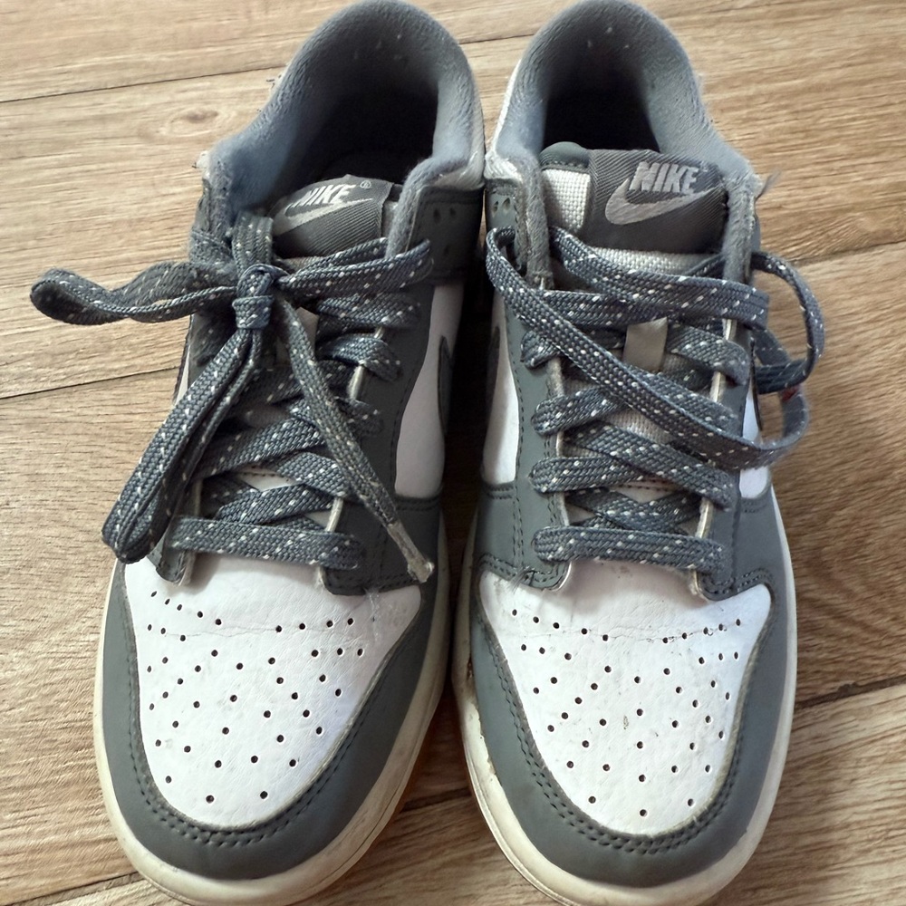 Nike Kids Sneakers in Gray and White